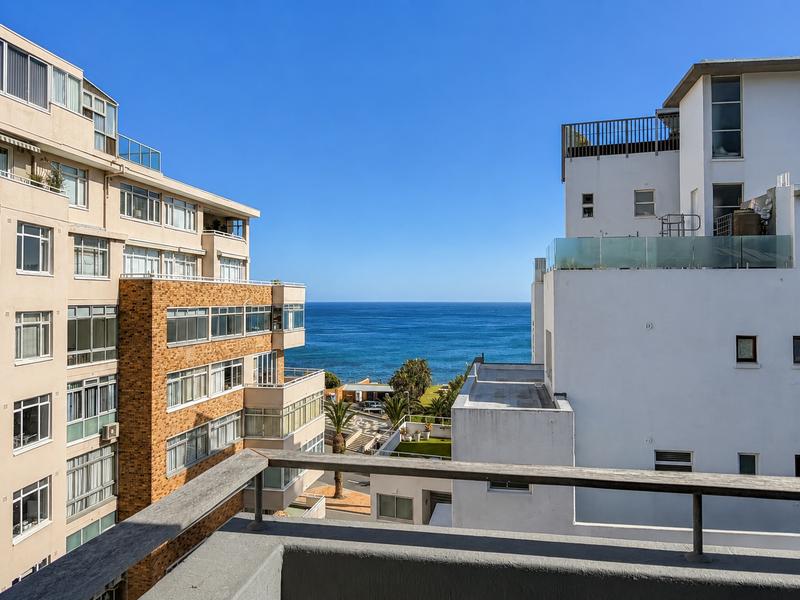 3 Bedroom Property for Sale in Sea Point Western Cape